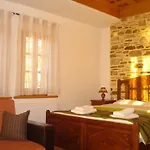 Affittacamere Archontiko Koti 3*