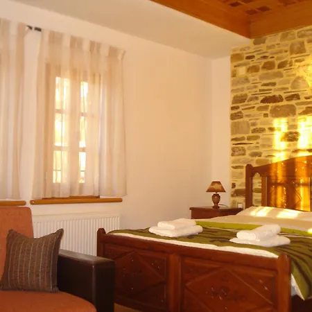 ゲストハウス Archontiko Koti 3*