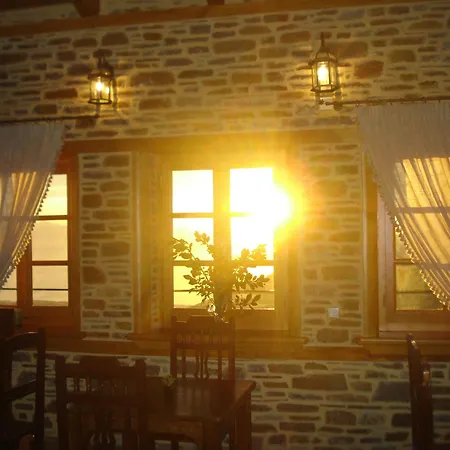 ゲストハウス Archontiko Koti 3*