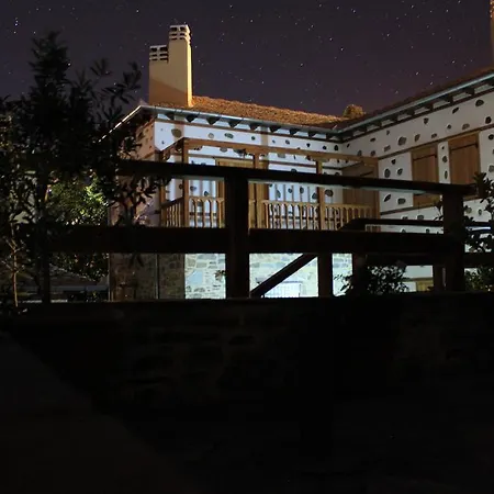 ゲストハウス Archontiko Koti Agios Lavrentios